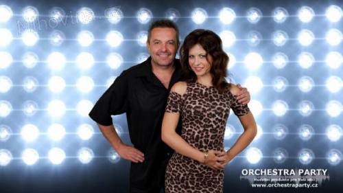 Hudba na svatbu, DJ, fotobudka a těžká mlha.