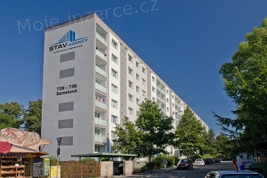 Kompletní rekonstrukce panelových domů – zateplení, hydroizolace, dotace Kompletní rekonstrukce panelových domů – zateplení, hydroizolace, dotace