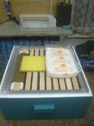 Nabízím k prodeji Včelí úly.