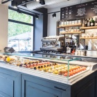 Cukrářka klasických dezertů