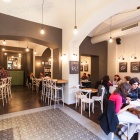 Cukrářka klasických dezertů